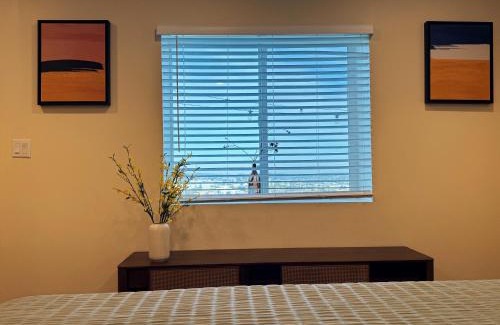 Hollywood Hills West House | Hollywood Hills Haven-Guest House