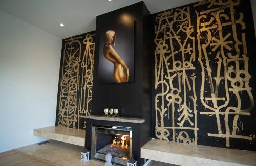 Hollywood Hills West Villa | Hollywood Hills Luxe Escape