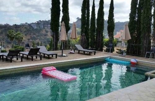 Hollywood Hills West House | Hollywood Hills private room