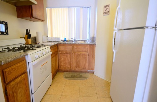 East Hollywood Apartment | Hollywood Magic - Silver Lake
