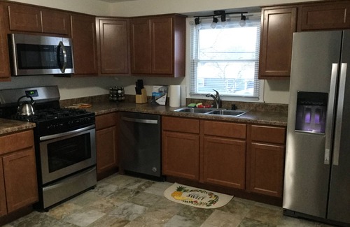 Racine House | Hollywood! Professionally Cleaned, Self Check In - Sleeps 10