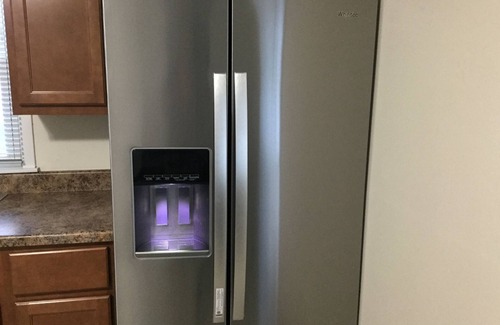 Racine House | Hollywood! Professionally Cleaned, Self Check In - Sleeps 10