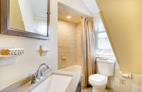 East Orange House | Hollywood