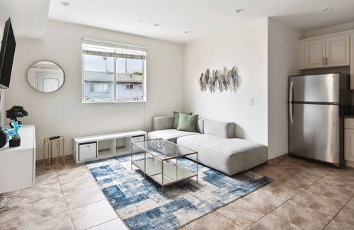 East Hollywood Apartment | Hollywood View Penthouse