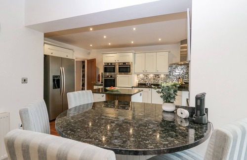 Coniston House | HOLME FELL, pet friendly, character holiday cottage in Coniston