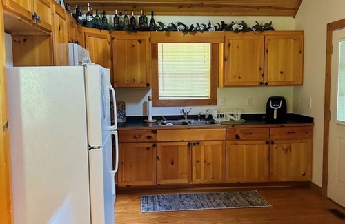 Blairsville Cabin | Holmes Cabin close to Helton Creek Falls