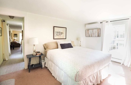 Stockbridge Apartment | Holmes Suite PRIME Downtown Stockbridge