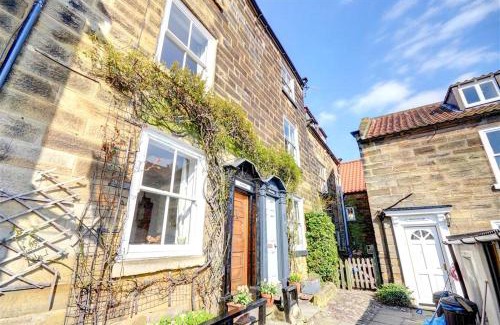 Robin Hood's Bay House | Holmlea