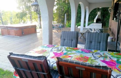 Konnevesi Villa | Holviranta