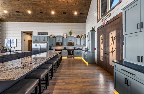 Gatlinburg - Pigeon Forge Cabin | HOLY COW! 16 Bedroom Luxury! PUPPY SPA/POOL/VIEWS, GOT IT ALL!