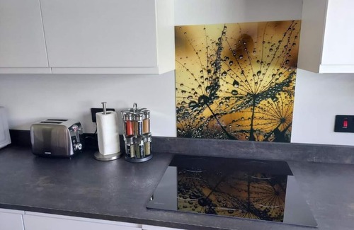 Gifford Apartment | Holyrood New Apartment - newly refurbished apartment with parking space