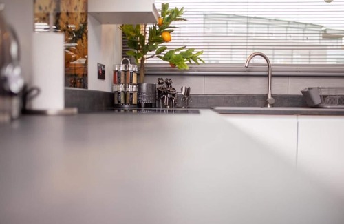 Gifford Apartment | Holyrood New Apartment - newly refurbished apartment with parking space