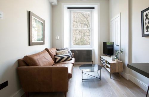 Gifford Apartment | Holyrood Park City Centre Apartment