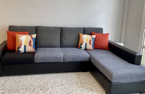 Vegueta Apartment | HomeForGuest 3 Bedroom Apartment in Triana