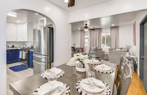 Ridgeview - Webster House | Home 3 Miles to Balboa Park & San Diego Zoo!