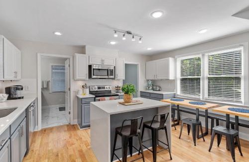 Downtown House | Home and Guest Home in Historic Oakwood