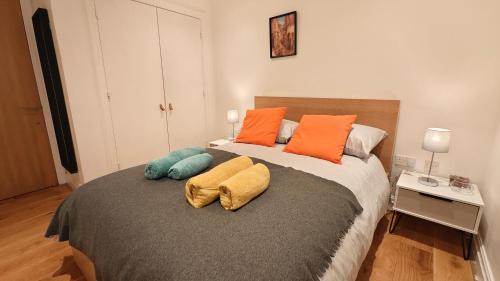 Island Gardens Apartment | Home at Lees!