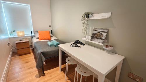 Island Gardens Apartment | Home at Lees!