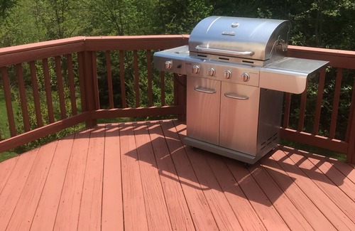 Fredericksburg House | "Home Away From Home"/5 mins from downtown Fredericksburg & mall!