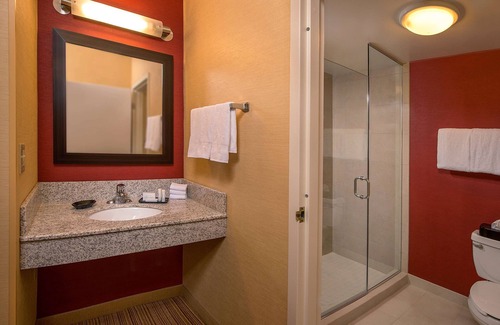Durham Hotel | Home Away From Home! 2 Family Friendly Units, Free Parking, Outdoor Pool!
