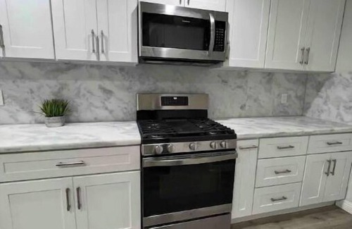 Stockton House | Home Away From Home - Beautifully remodeled 4 bedroom home in the Central valley