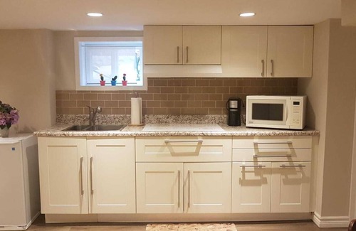 York House | Home away from Home ! Close to Amenities, Bus stop in front, Separate Entrance
