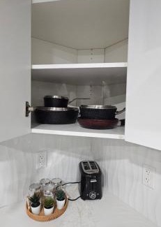 West Edmonton Apartment | Home away from home in Edmonton - Entire Basement