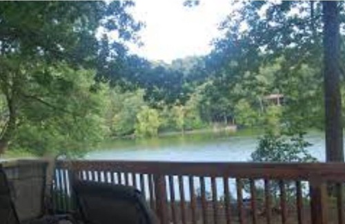 Tonasket House | Home away from home on the lake