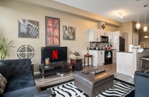 North Central Edmonton Apartment | Home Away from Home Peaceful Gateway Wifi,UGprkg