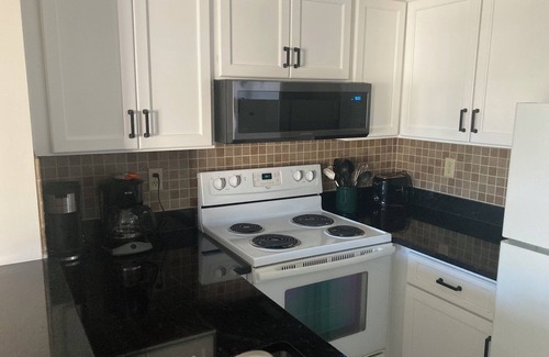 Isle of Palms Condo | Home Away From Home.and Just Steps to the Beach!