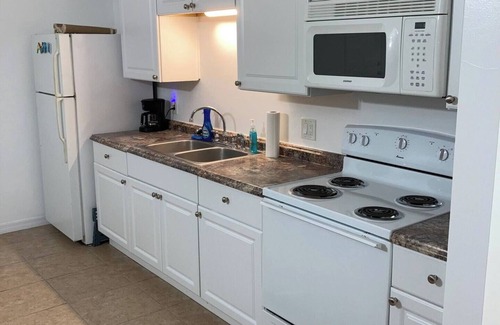 Warm Mineral Springs House | Home away from home.n