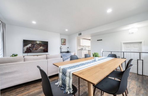South Tacoma House | Home Away from Home!