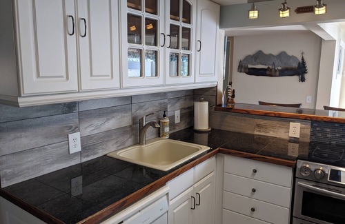 Burley House | Home by the Sea Waterfront 2-bedroom, 1-Office in beautiful Gig Harbor
