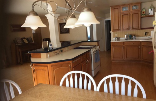 Brookfield House | Home centrally located for either Milwaukee or Waukesha Country