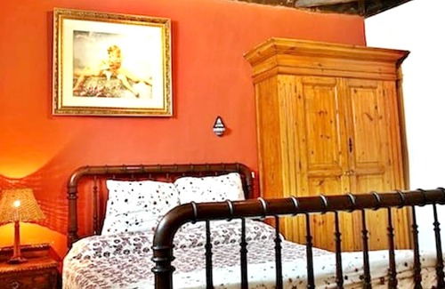 Valle de Guerra House | Homerez - House 10 km away from the beach for 2 ppl. with shared pool and garden