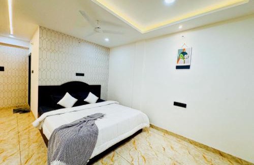 Indore Apartment | Home Escape Azure 3BHK Bunglow Near Apollo DB City