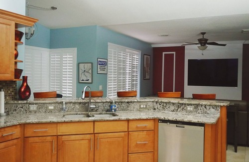 Port Saint Lucie House | Home Feel with a Vacation Ambience