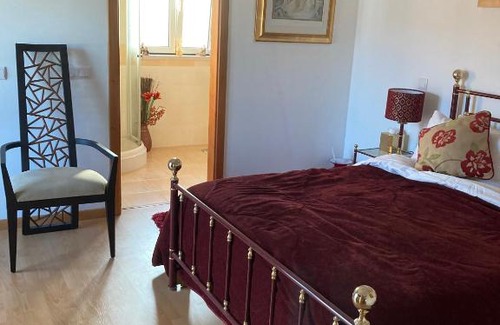 Ortigosa Bed & Breakfast | Home from Home