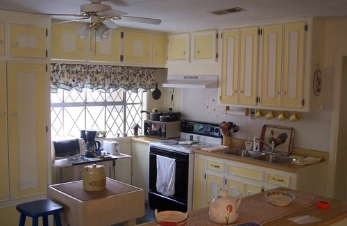 Warsaw House | Home getaway in Truman Lakeview