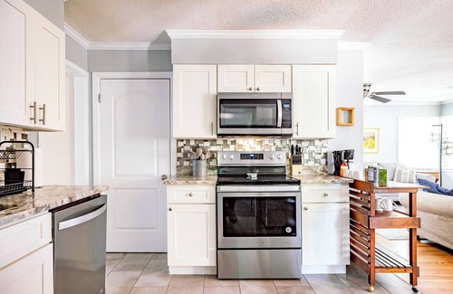 Audubon Park House | Home Gym | Walk-in Shower | Spacious 3BR