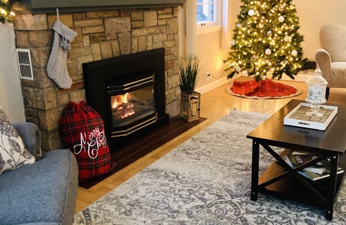 Fond du Lac House | Home in a Great Neighborhood near EAA Oshkosh