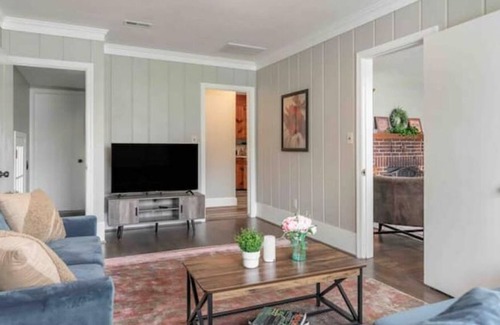 Fredericksburg House | Home in a quiet neighborhood near I-95