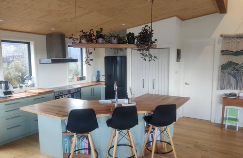 Lake Hawea House | Home in Hawea