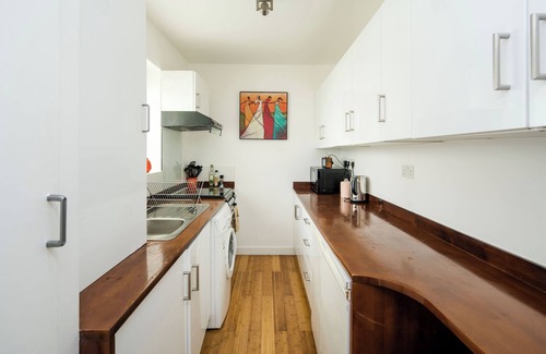 Highbury Apartment | Home in Highbury & Islington near Emirates Stadium
