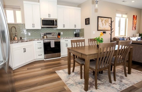 Kanab House | Home in Kanab Near Zion & Bryce! Private hot tub!