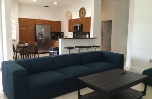 Goulds House | Home in Miami.n4 beds 2.5 baths nSpacious and comfortable, in a very quiet area.