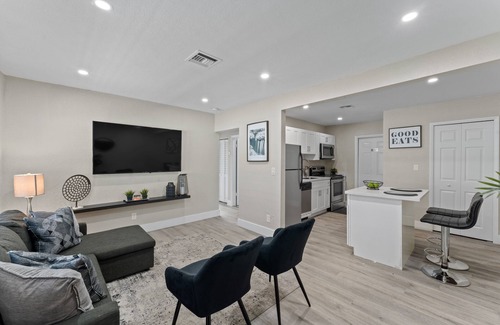 North Miami House | Home in Miami !