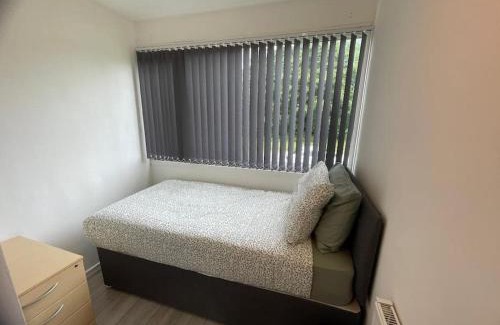 Bletchley Apartment | home in Milton Keynes