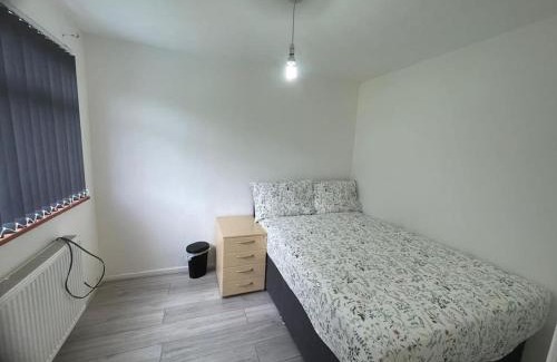 Bletchley Apartment | home in Milton Keynes