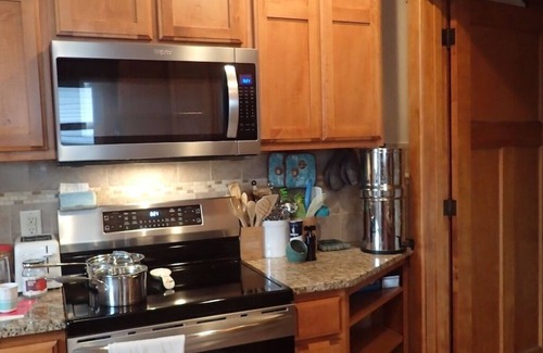 Oshkosh House | Home in Oshkosh near EAA Air Venture - n5 blocks away from Wittman Airport